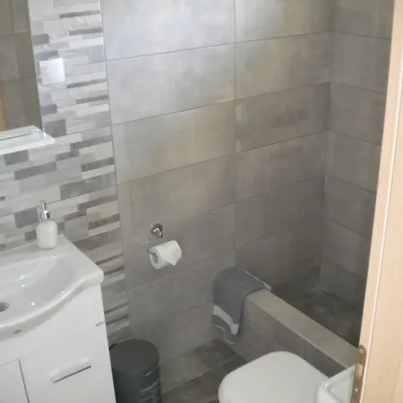 Nostos アパートホテル 3*