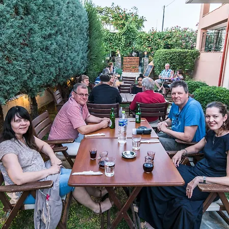 Nostos アパートホテル Néa Meságkala