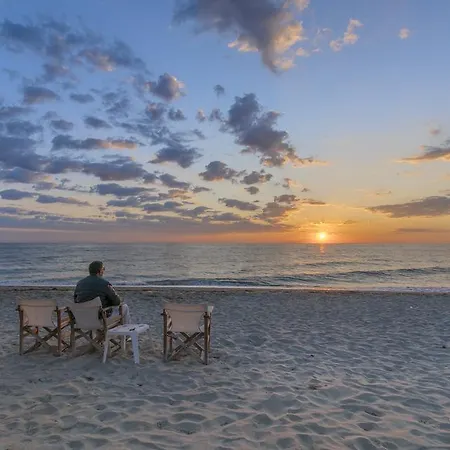 Nostos アパートホテル