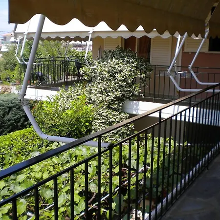 Nostos شقة فندقية 3*