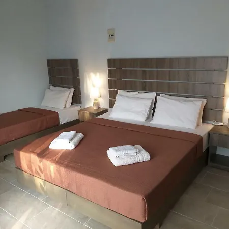 Nostos アパートホテル Néa Meságkala