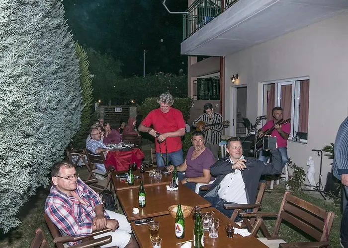 Nostos Aparthotel 3*