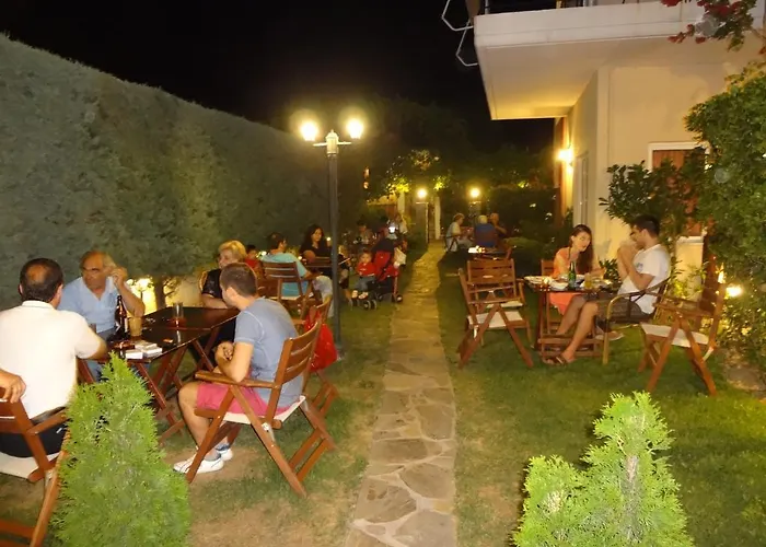 Nostos Aparthotel Néa Meságkala